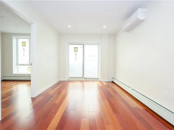 1721 West 6th Street 2A image 2 of 11