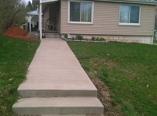 116 Patterson Ln, Follansbee, WV 26037