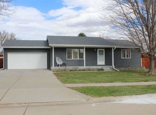 51 La Crosse Dr, Kearney, NE 68845