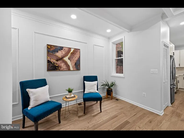 2824 Maryland Ave — Photo 3