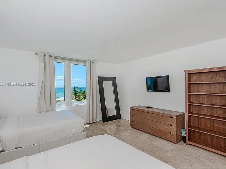2301 Collins Ave #310 — Photo 23