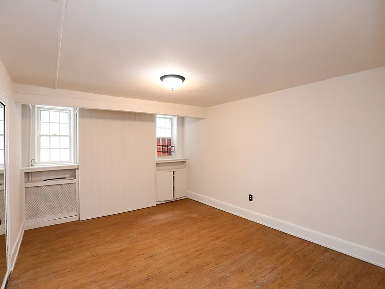 16 John St #5 — Photo 14