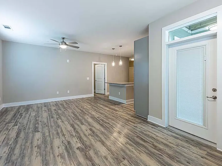 Foxwood Apartments — Photo 119