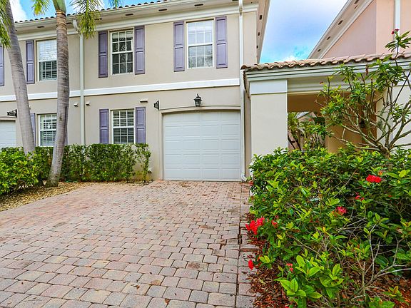 3rd image of 5409 Cove Cir