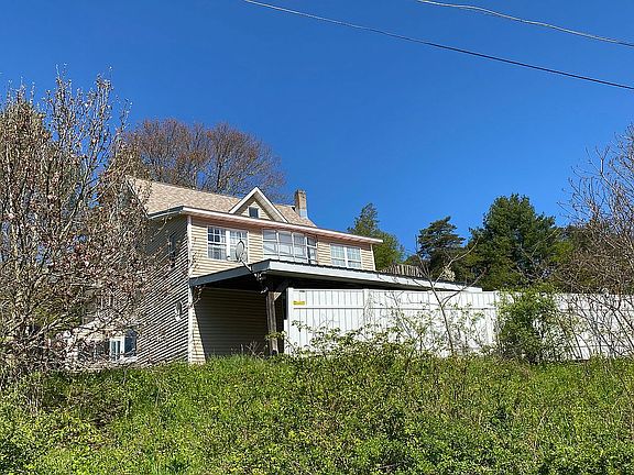4th image of 18 Finch St