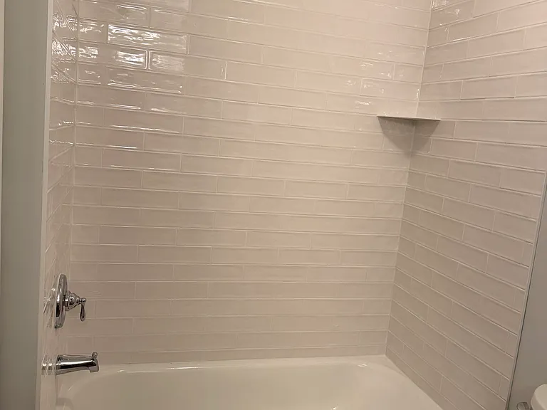 3318 Valley Dr — Photo 2