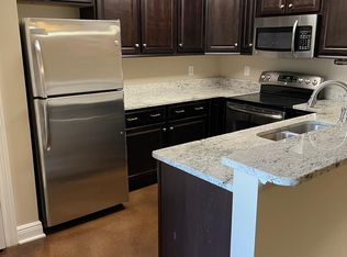 2212 Dundee Rd, Louisville, KY 40205