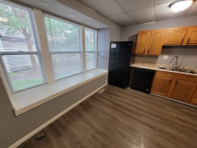 1507 Avon St — Photo 6
