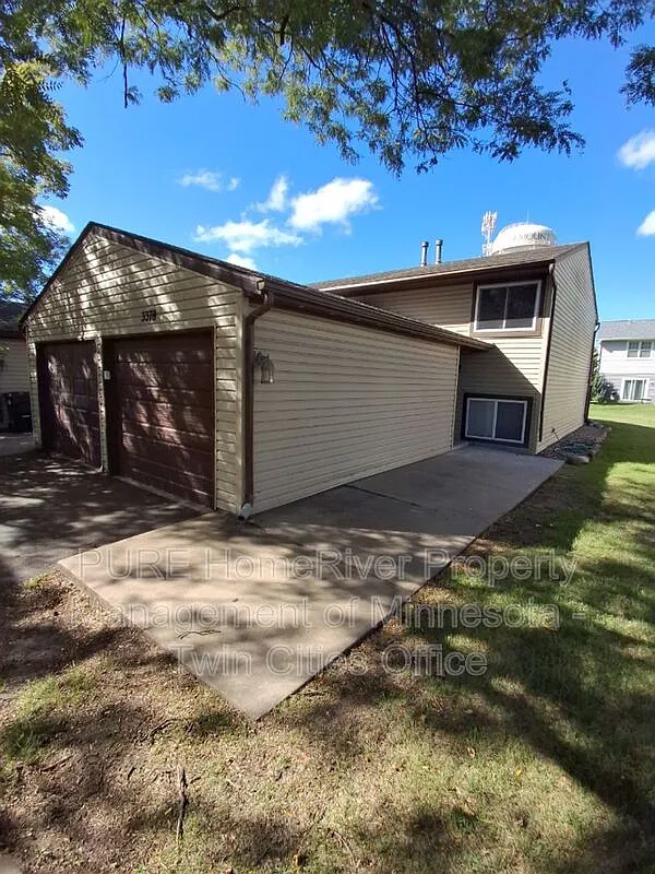 2 bed, 1.0 bath, 1200 sqft, $1,575 — Photo 1