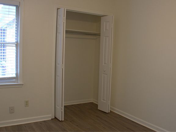 3rd image of 2702 Evergreen St SE #B