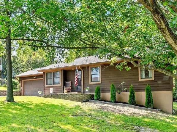 852 Whitney Cir, Herculaneum, MO 63048