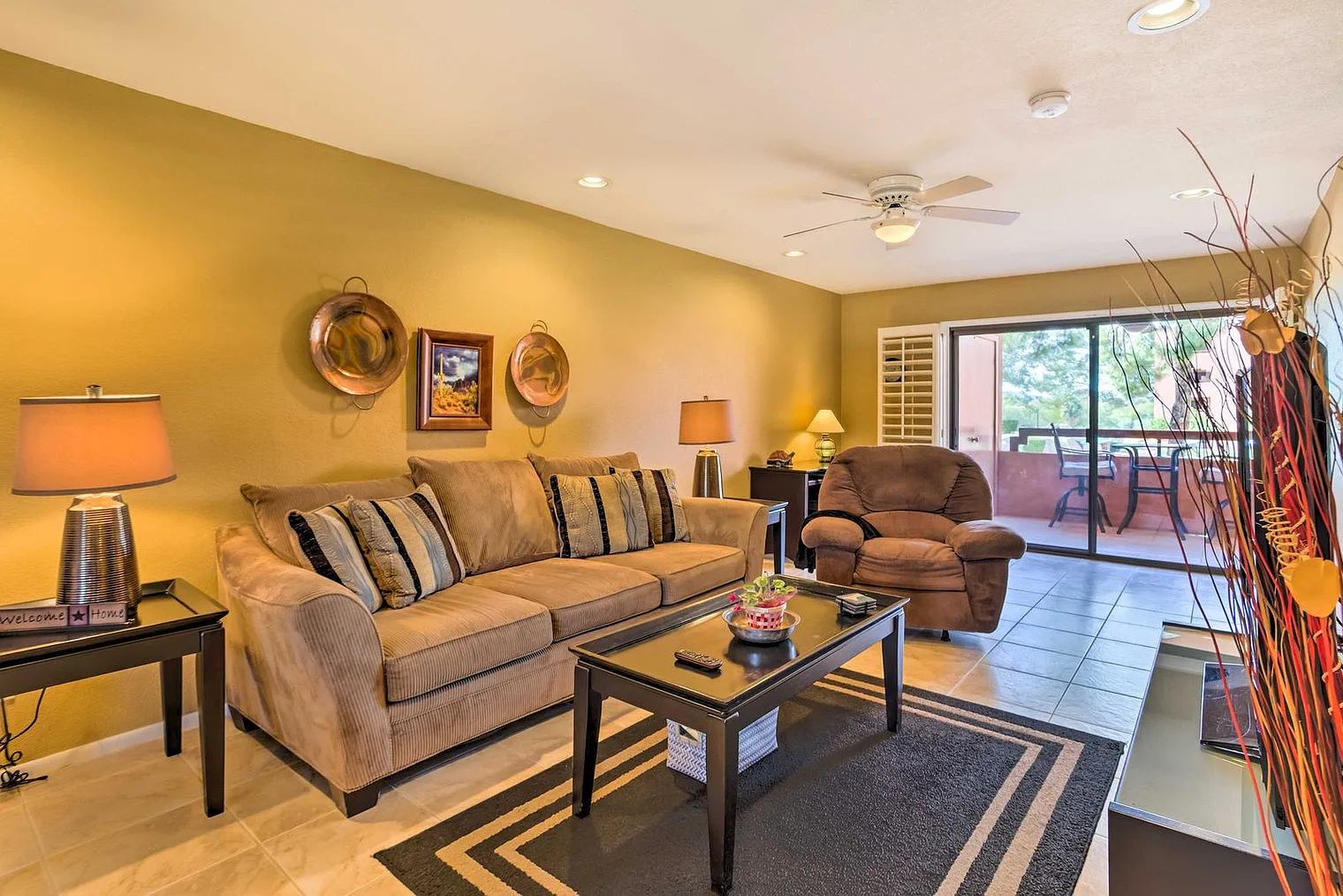 1 bed, 1.0 bath, 990 sqft, $1,999 — Photo 1