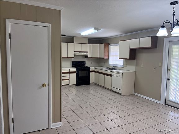 4th image of 3236 McGehee Rd
