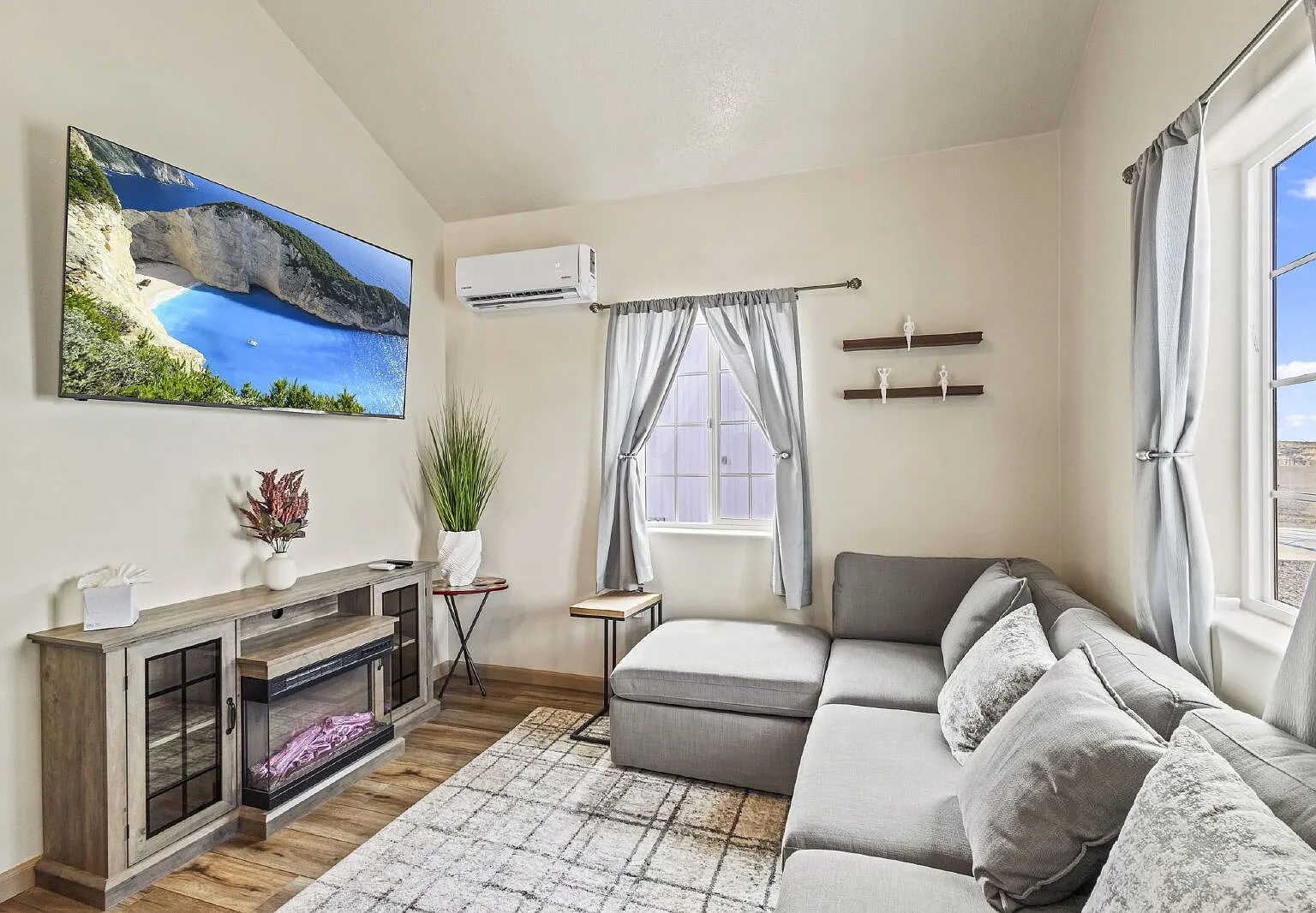 1 bed, 1.0 bath, 468 sqft, $2,300 — Photo 2
