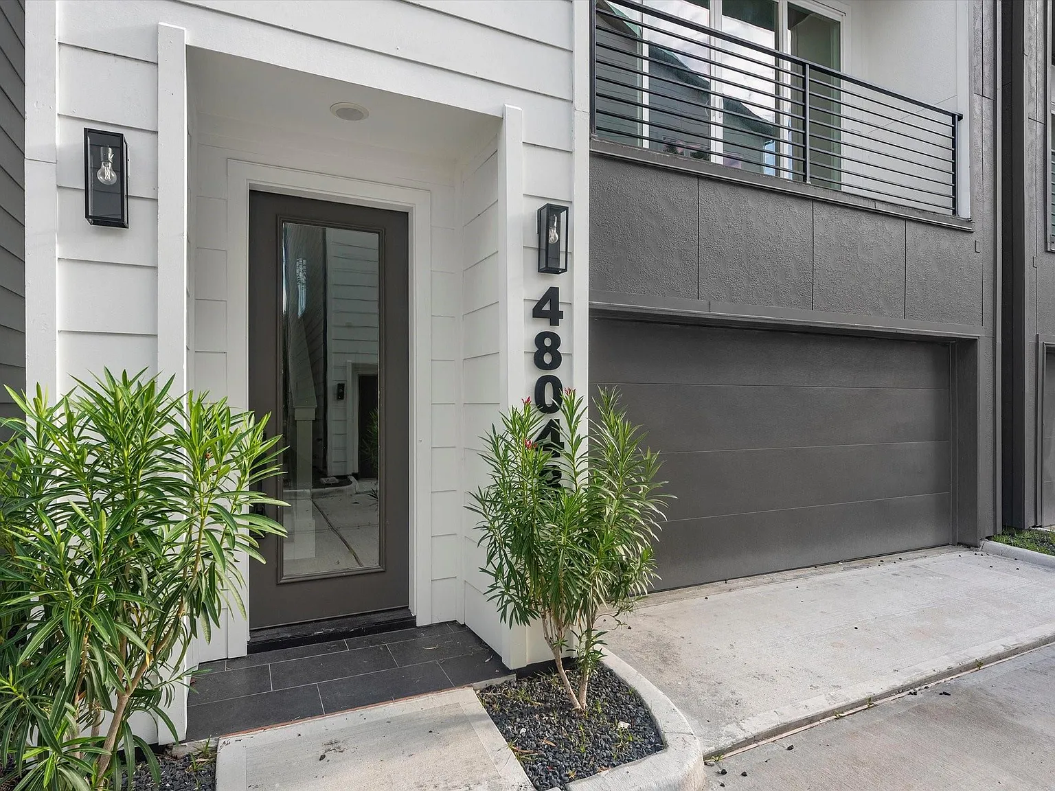 4804 Elysian St — Photo 2