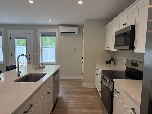 5th image of 480 Wareham St #22
