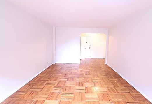 3rd image of 98-41 Queens Blvd #1E