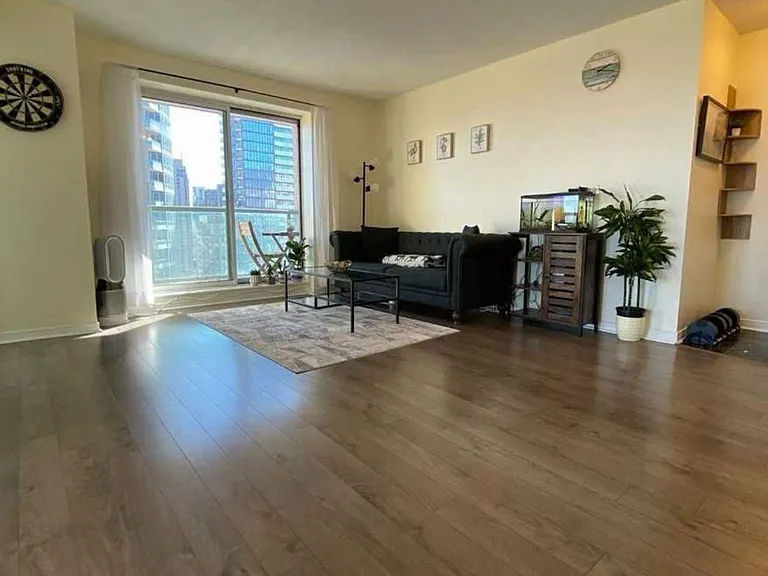 28 Olive Ave #LPH02 — Photo 6