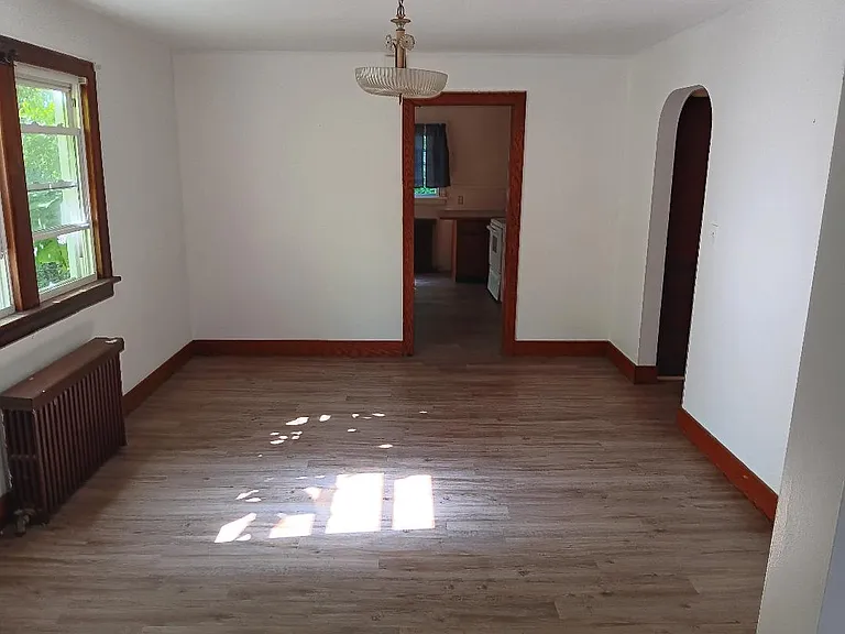 828 Richie Ave — Photo 3