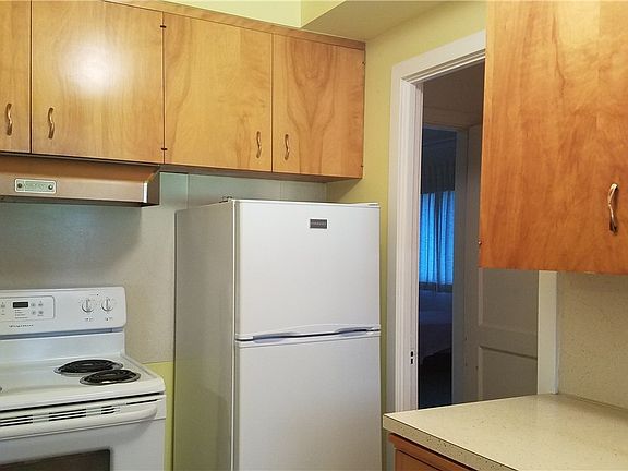 5th image of 314 Stevens Ave