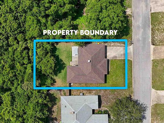 3rd image of 483 Managua Way