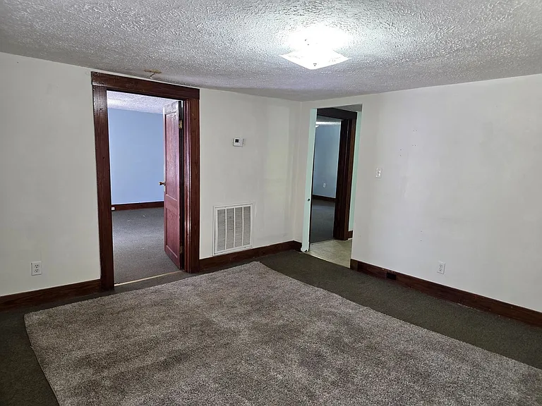122 Rolling Hill Dr — Photo 5