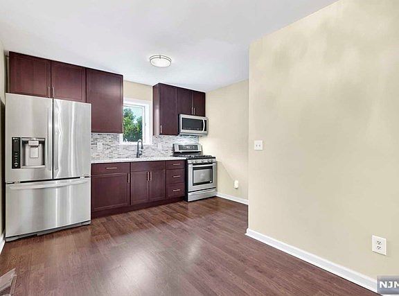 3rd image of 233 Midland Ave #210-901