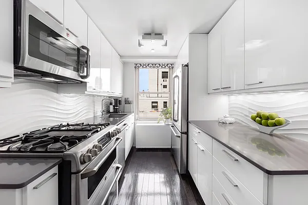 Sold by Compass | media 4
