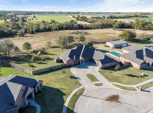 516 Kings Ct, Tuttle, OK 73089