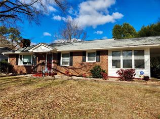 1621 Lancelot Ln, Winston Salem, NC 27103
