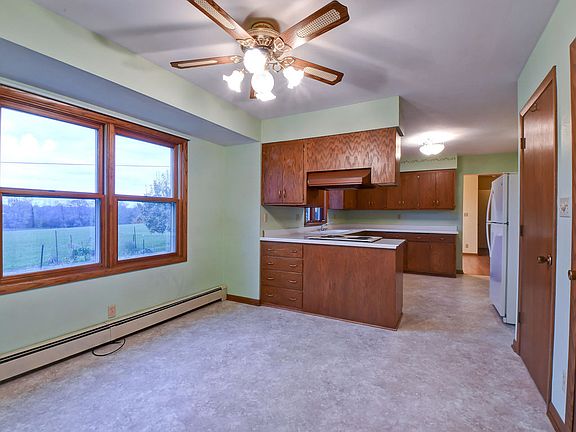 3rd image of 6393 Scenic Dr E