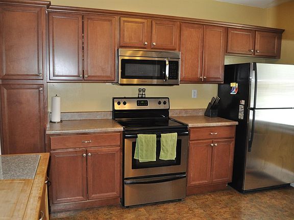 3rd image of 3361 Meyer Pl