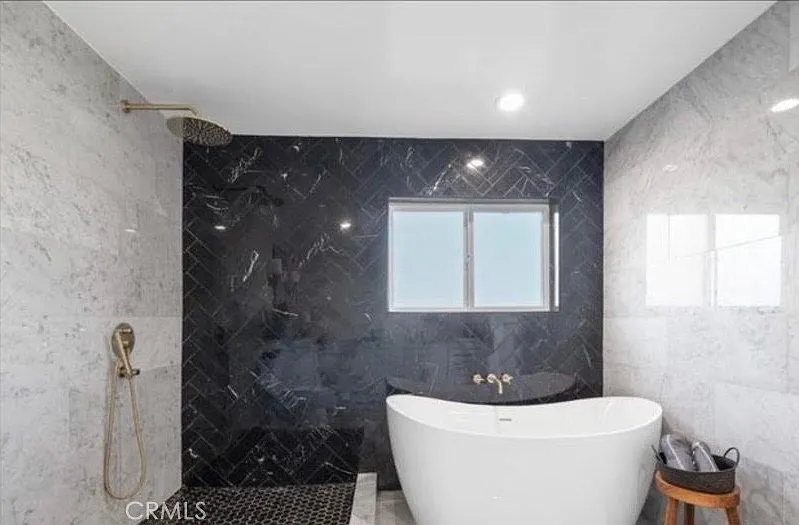 7 bed, 2789 sqft, $9,500 — Photo 4