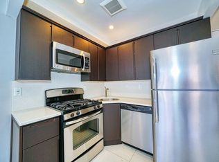 25-56 38th St #3FF, Astoria, NY 11103