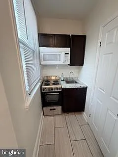 457 W Lancaster Ave #B — Photo 4