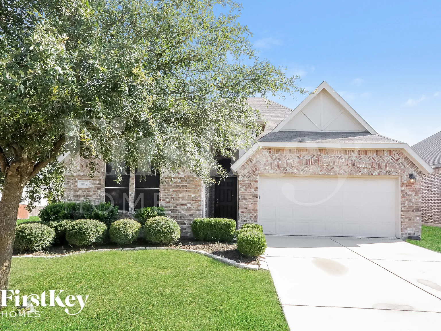 3 bed, 2.0 bath, 1609 sqft, $2,130 — Photo 1