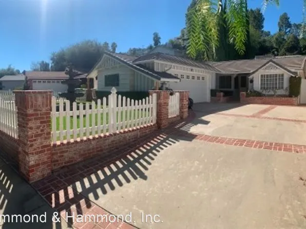 5235 Canoga Ave, Woodland Hills, CA 91364