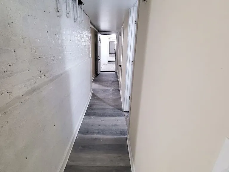 3245 W 23rd St — Photo 5