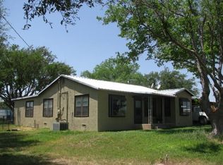 1007 N Fifth St, Mertzon, TX 76941