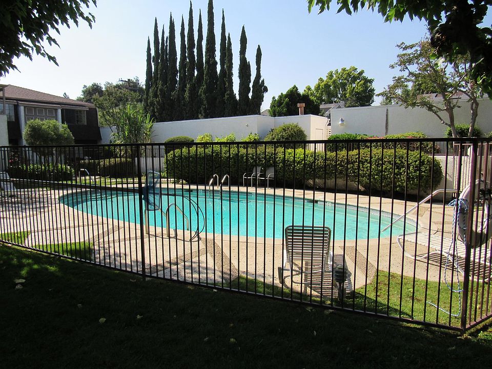 1st image of 613 Colby Cir APT 8