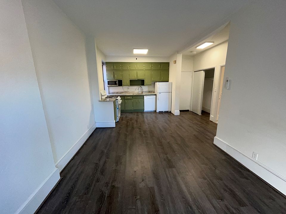Living Room & Kitchen Open Space
