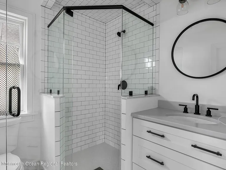 27 Tuttle Ave — Photo 30