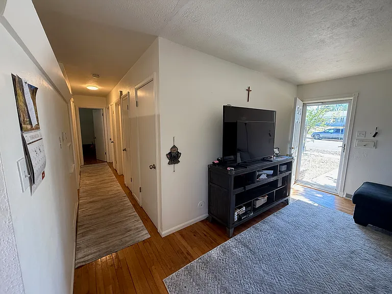 1238 Janes Ln — Photo 17