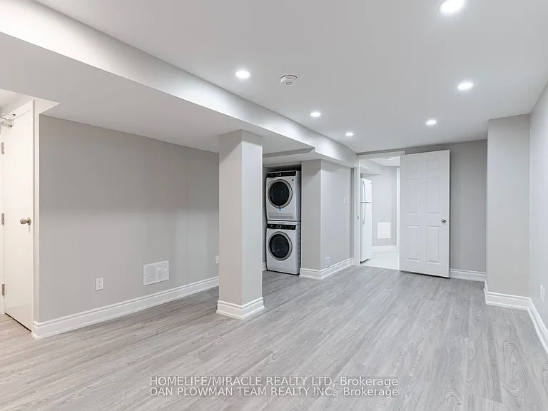 3 Teddington Cres #BASEMENT — Photo 3
