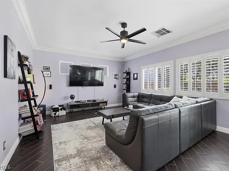 5397 Esparon Ave — Photo 9