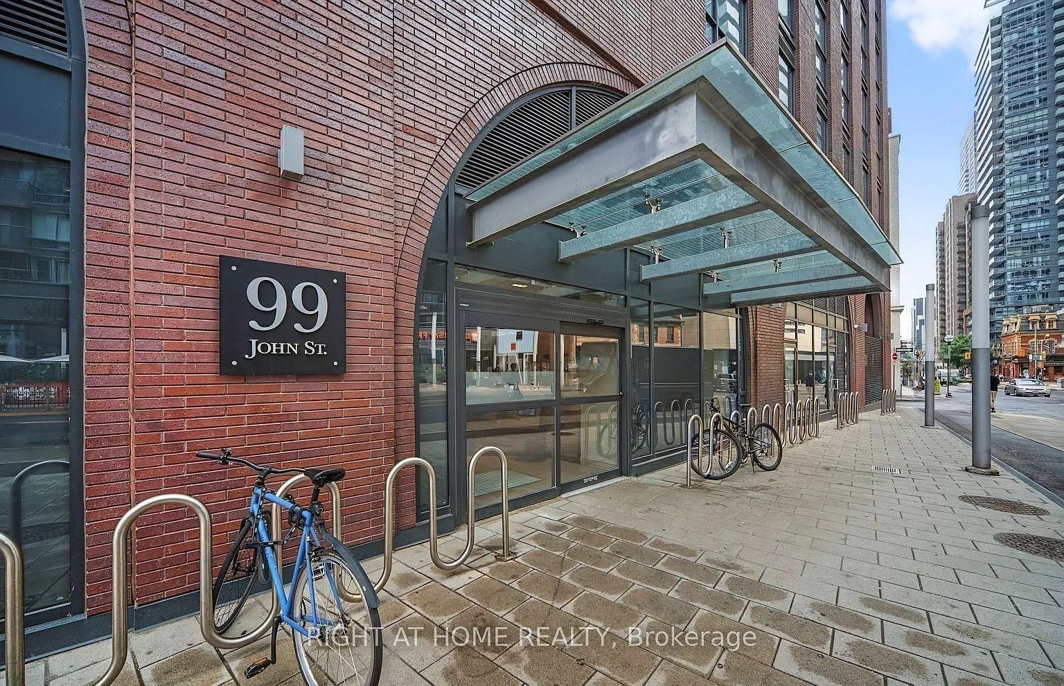 PJ Condos — Photo 2