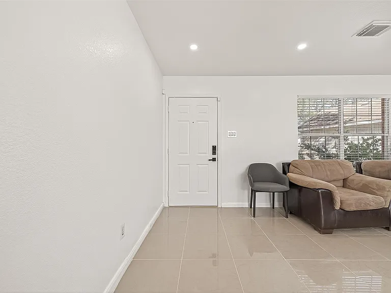 15707 Crooked Arrow Dr — Photo 18