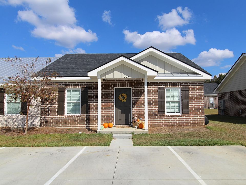 1st image of 206 Waybill Cir