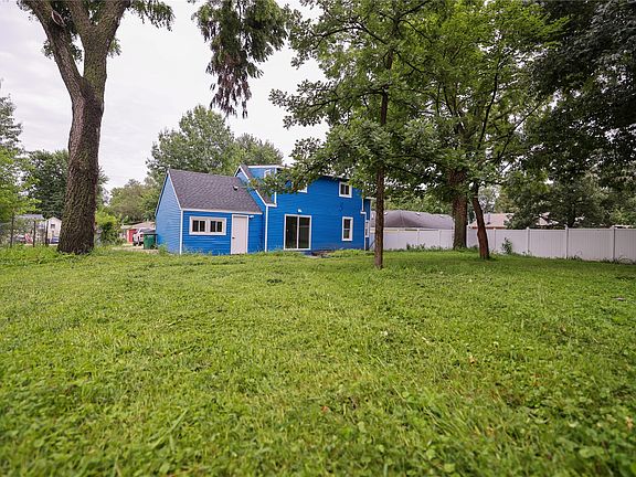 4th image of 4720 NE 30th St