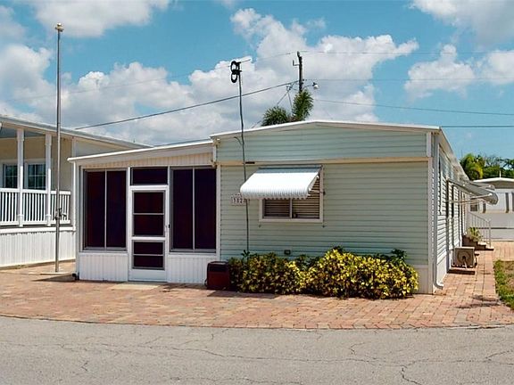 2nd image of 3828 Cardinal Cir